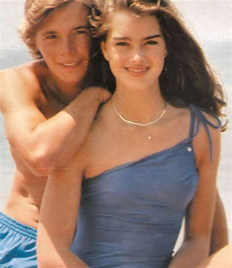 nude pics of brooke shields|Brooke Shields, Christopher Atkins recall uncomfortable naked。